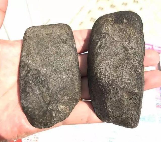 翡翠原石图片及价格,青蛙皮翡翠原石特点-第2张图片-翡翠网 翡翠原石图片及价格,青蛙皮翡翠原石特点-第2张图片-翡翠网