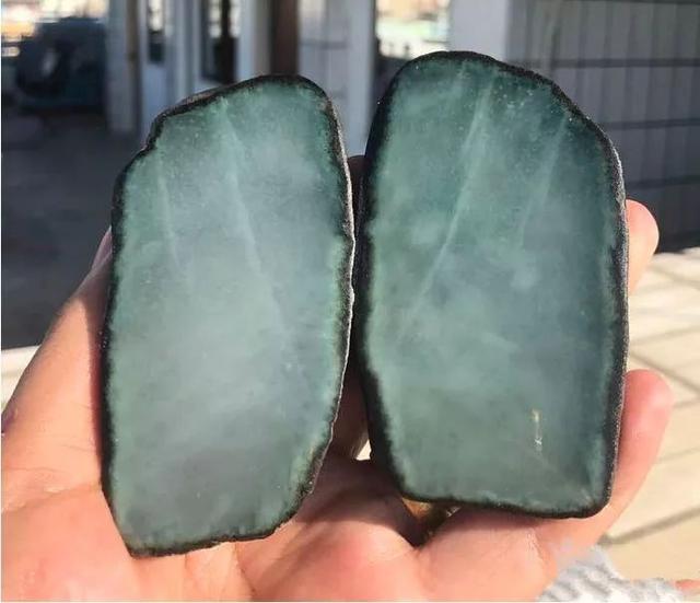 翡翠原石图片及价格,青蛙皮翡翠原石特点-第3张图片-翡翠网 翡翠原石图片及价格,青蛙皮翡翠原石特点-第3张图片-翡翠网