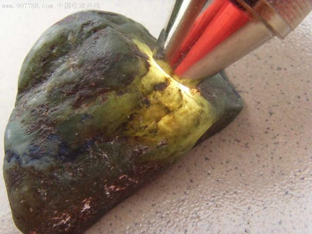 为什么缅甸翡翠不值钱,缅甸翡翠原石-第7张图片-翡翠网 为什么缅甸翡翠不值钱,缅甸翡翠原石-第7张图片-翡翠网