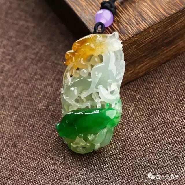 A货翡翠手镯,61圈极品翡翠手镯-第17张图片-翡翠网 A货翡翠手镯,61圈极品翡翠手镯-第17张图片-翡翠网