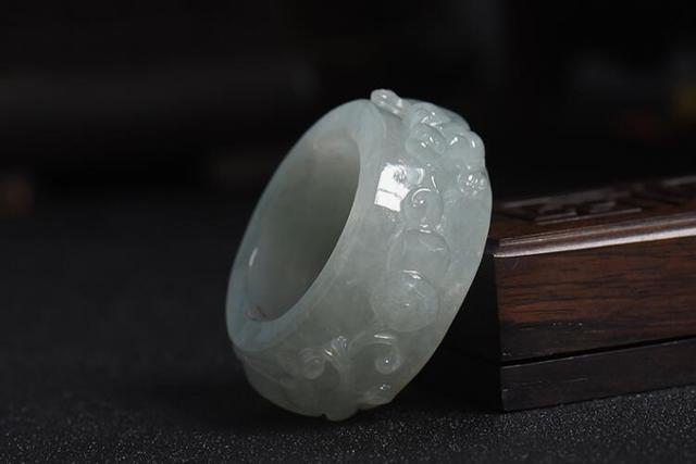 男士翡翠戒指价格图片真正的翡翠图片大全-第7张图片-翡翠网 男士翡翠戒指价格图片真正的翡翠图片大全-第7张图片-翡翠网