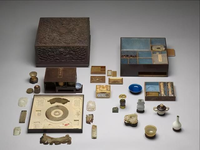 清代白玉佛手,清代翡翠佛手价格-第8张图片-翡翠网 清代白玉佛手,清代翡翠佛手价格-第8张图片-翡翠网