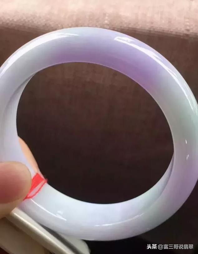 翡翠原石什么最有价值,翡翠原石的价位-第2张图片-翡翠网 翡翠原石什么最有价值,翡翠原石的价位-第2张图片-翡翠网