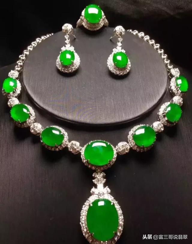 翡翠原石什么最有价值,翡翠原石的价位-第8张图片-翡翠网 翡翠原石什么最有价值,翡翠原石的价位-第8张图片-翡翠网