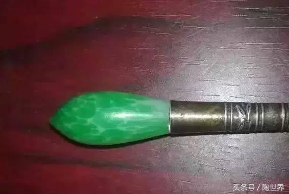 豆种满绿翡翠手镯古董翡翠手镯价格-第10张图片-翡翠网 豆种满绿翡翠手镯古董翡翠手镯价格-第10张图片-翡翠网