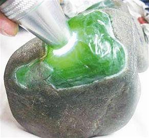 缅甸有翡翠原石缅甸翡翠原石要交税吗-第2张图片-翡翠网 缅甸有翡翠原石缅甸翡翠原石要交税吗-第2张图片-翡翠网