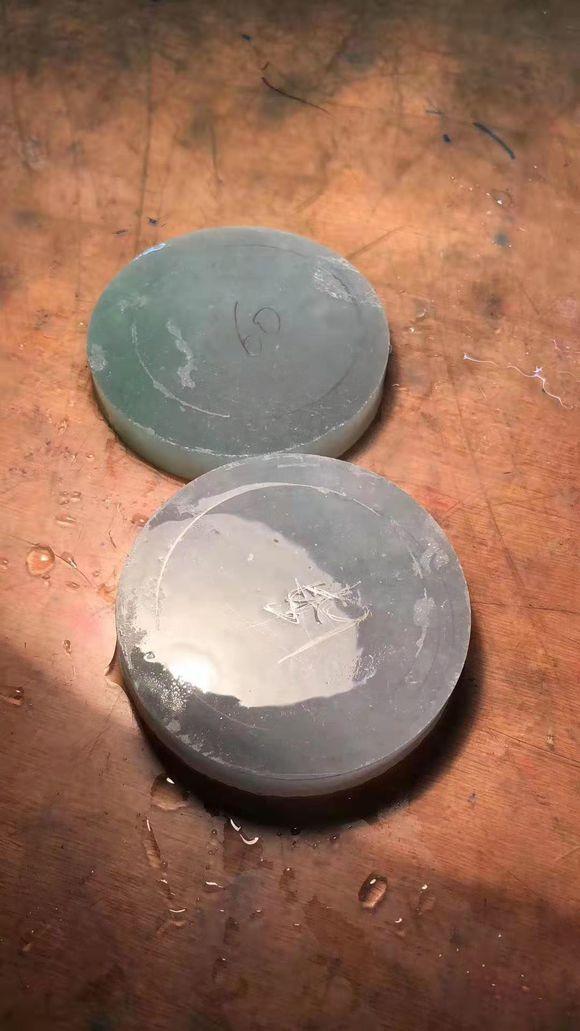 高冰木纳翡翠原石价格,如何挑选翡翠原石-第4张图片-翡翠网 高冰木纳翡翠原石价格,如何挑选翡翠原石-第4张图片-翡翠网