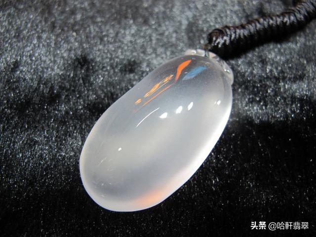 水膜和翡翠有什么区别翡翠水沫手镯-第3张图片-翡翠网 水膜和翡翠有什么区别翡翠水沫手镯-第3张图片-翡翠网