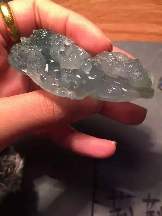 玻璃种翡翠原石湖南冰种翡翠原石老料-第12张图片-翡翠网 玻璃种翡翠原石湖南冰种翡翠原石老料-第12张图片-翡翠网