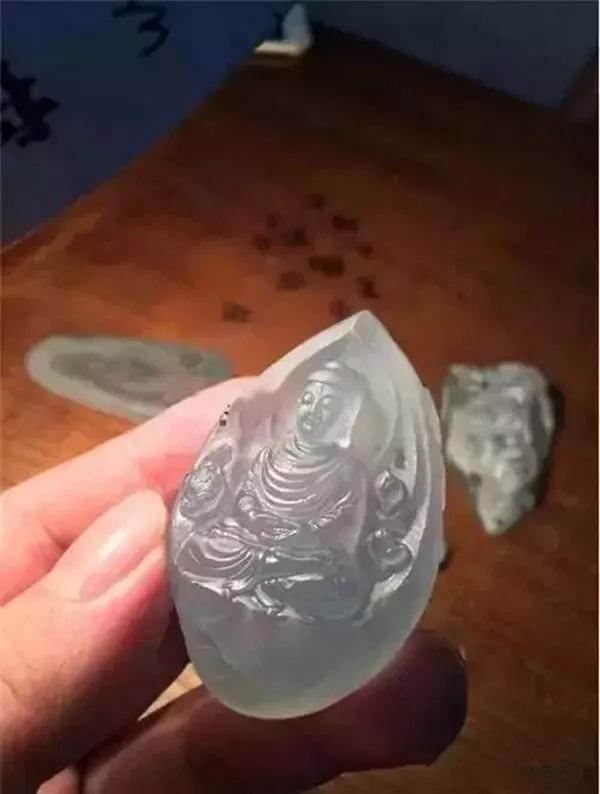 玻璃种翡翠原石湖南冰种翡翠原石老料-第18张图片-翡翠网 玻璃种翡翠原石湖南冰种翡翠原石老料-第18张图片-翡翠网