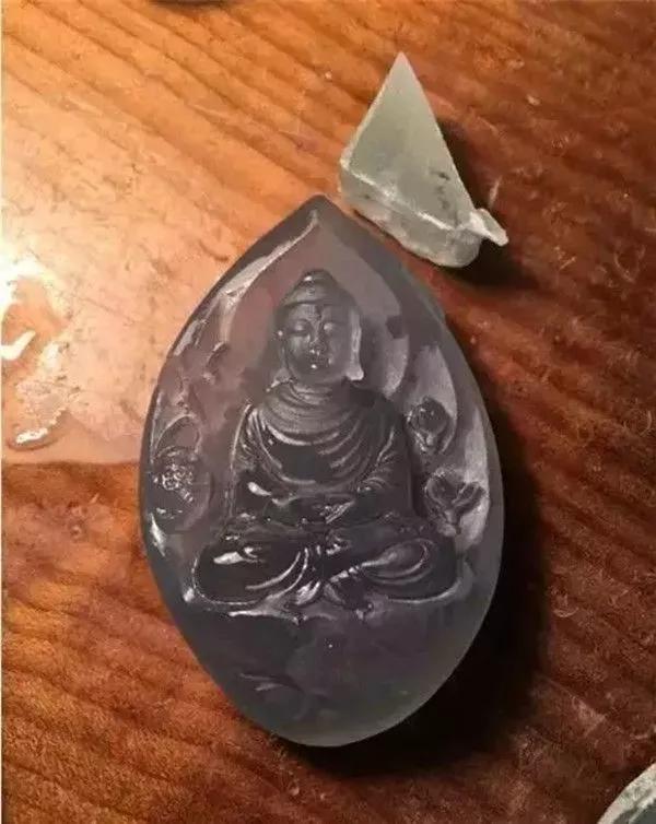 玻璃种翡翠原石湖南冰种翡翠原石老料-第19张图片-翡翠网 玻璃种翡翠原石湖南冰种翡翠原石老料-第19张图片-翡翠网