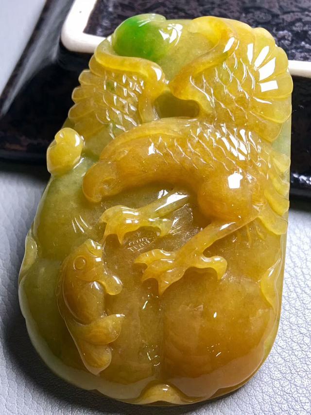 翡翠黄翡知识,冰种翡翠分哪几种-第5张图片-翡翠网 翡翠黄翡知识,冰种翡翠分哪几种-第5张图片-翡翠网