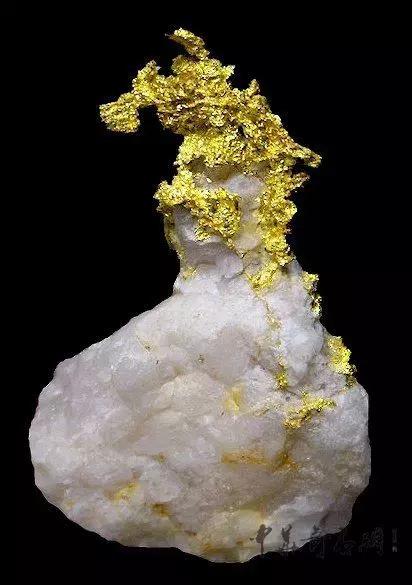 翡翠原来石知识大全好的翡翠原石-第6张图片-翡翠网 翡翠原来石知识大全好的翡翠原石-第6张图片-翡翠网