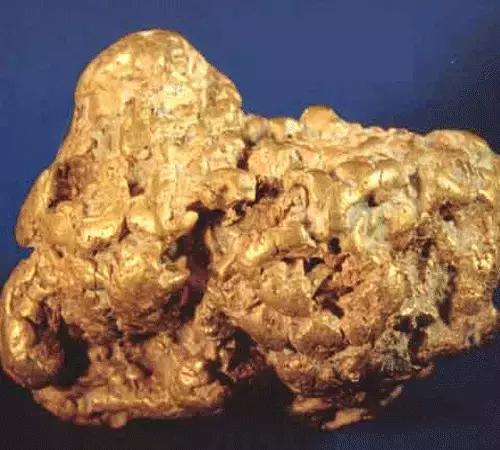 翡翠原来石知识大全好的翡翠原石-第24张图片-翡翠网 翡翠原来石知识大全好的翡翠原石-第24张图片-翡翠网