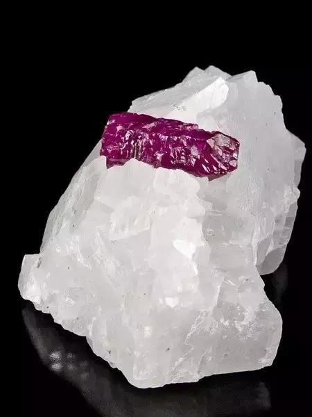 翡翠原来石知识大全好的翡翠原石-第44张图片-翡翠网 翡翠原来石知识大全好的翡翠原石-第44张图片-翡翠网