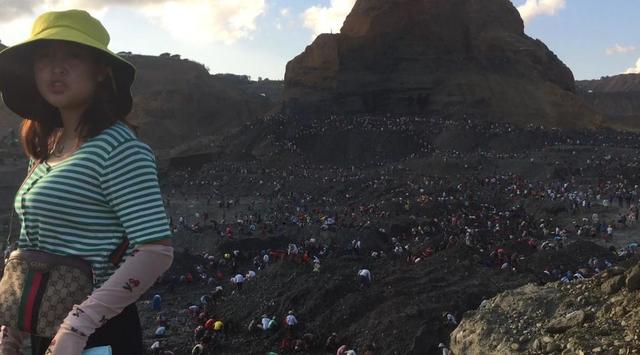 翡翠矿场原石切割,翡翠为什么要选择原石-第1张图片-翡翠网 翡翠矿场原石切割,翡翠为什么要选择原石-第1张图片-翡翠网