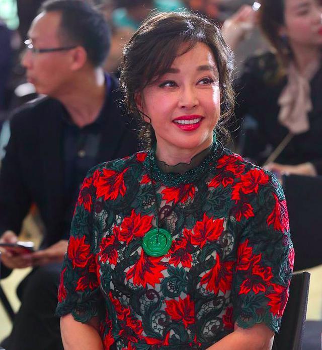 刘晓庆百万级翡翠刘晓庆翡翠知识体系-第2张图片-翡翠网 刘晓庆百万级翡翠刘晓庆翡翠知识体系-第2张图片-翡翠网