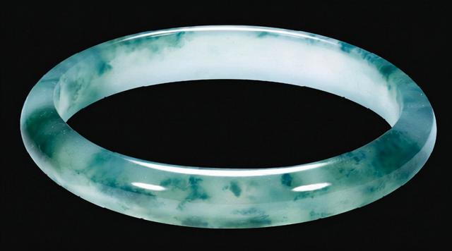 冰种满绿翡翠戒面价格冰种翡翠戒指款式图片-第7张图片-翡翠网 冰种满绿翡翠戒面价格冰种翡翠戒指款式图片-第7张图片-翡翠网