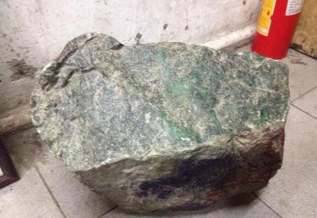 翡翠原石红雾搏什么翡翠红雾出什么-第6张图片-翡翠网 翡翠原石红雾搏什么翡翠红雾出什么-第6张图片-翡翠网