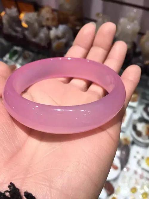 翡翠知识讲解课堂玉石翡翠知识-第1张图片-翡翠网 翡翠知识讲解课堂玉石翡翠知识-第1张图片-翡翠网