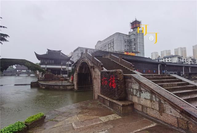 怎么选翡翠原石,绍兴水乡翡翠原石-第8张图片-翡翠网 怎么选翡翠原石,绍兴水乡翡翠原石-第8张图片-翡翠网