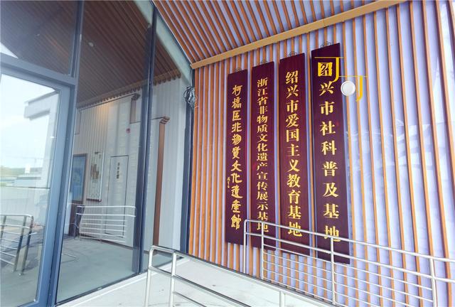 怎么选翡翠原石,绍兴水乡翡翠原石-第30张图片-翡翠网 怎么选翡翠原石,绍兴水乡翡翠原石-第30张图片-翡翠网