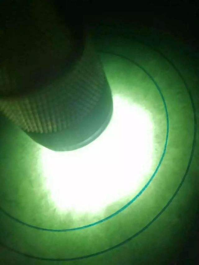 翡翠冰种这个多少钱啊晴水翡翠原石鉴定-第2张图片-翡翠网 翡翠冰种这个多少钱啊晴水翡翠原石鉴定-第2张图片-翡翠网