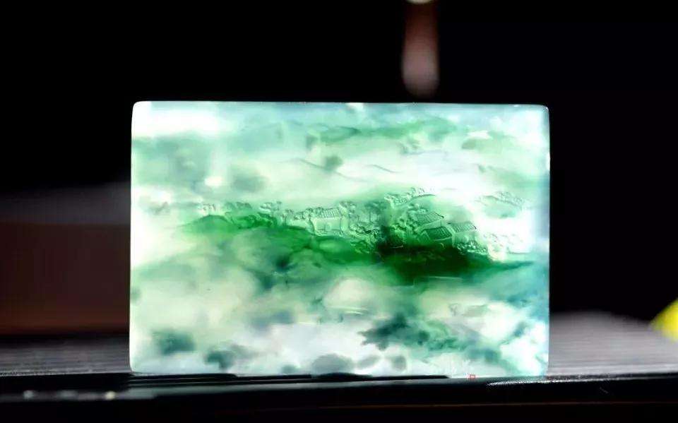 翡翠王朝知识,世界十大顶级翡翠图片-第1张图片-翡翠网 翡翠王朝知识,世界十大顶级翡翠图片-第1张图片-翡翠网