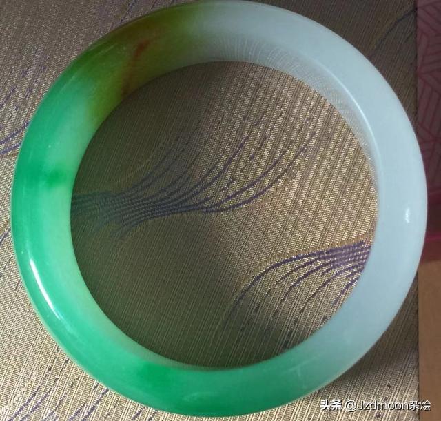 福禄寿翡翠鉴定,最满意的福禄寿翡翠手镯-第2张图片-翡翠网 福禄寿翡翠鉴定,最满意的福禄寿翡翠手镯-第2张图片-翡翠网