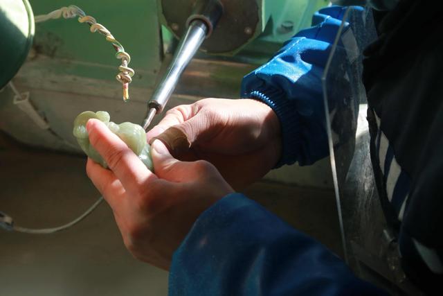 如何选择翡翠,翡翠的专业知识考试题-第5张图片-翡翠网 如何选择翡翠,翡翠的专业知识考试题-第5张图片-翡翠网