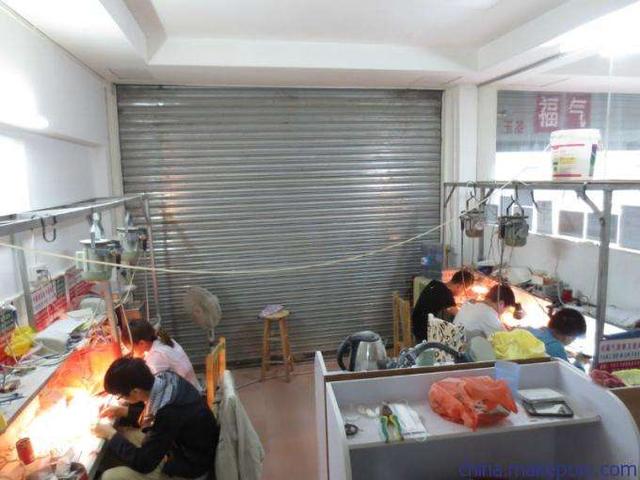 翡翠原石每日一问,翡翠原石叫什么-第9张图片-翡翠网 翡翠原石每日一问,翡翠原石叫什么-第9张图片-翡翠网