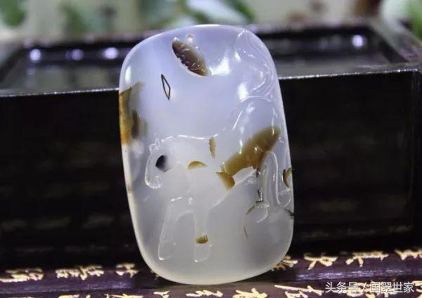 关于翡翠和玉的知识大全翡翠市场的冷知识-第8张图片-翡翠网 关于翡翠和玉的知识大全翡翠市场的冷知识-第8张图片-翡翠网