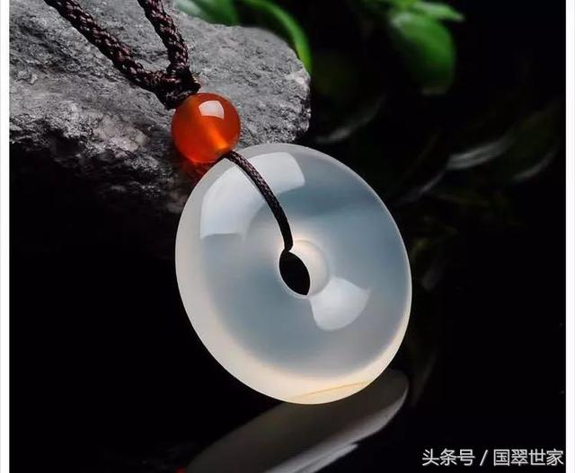 关于翡翠和玉的知识大全翡翠市场的冷知识-第9张图片-翡翠网 关于翡翠和玉的知识大全翡翠市场的冷知识-第9张图片-翡翠网