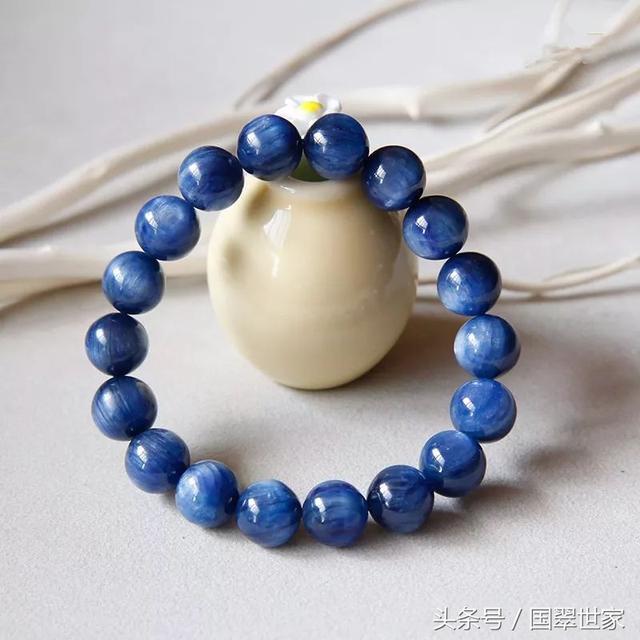 关于翡翠和玉的知识大全翡翠市场的冷知识-第12张图片-翡翠网 关于翡翠和玉的知识大全翡翠市场的冷知识-第12张图片-翡翠网