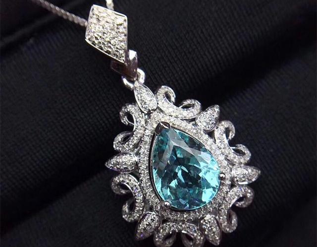 翡翠和碧玺有什么区别,碧玺翡翠价格贵吗-第4张图片-翡翠网 翡翠和碧玺有什么区别,碧玺翡翠价格贵吗-第4张图片-翡翠网