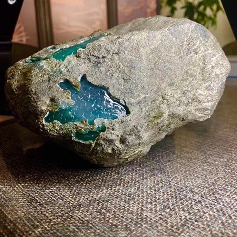 翡翠原石叫什么翡翠原石蒙料-第2张图片-翡翠网 翡翠原石叫什么翡翠原石蒙料-第2张图片-翡翠网