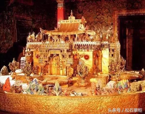 切翡翠原石的视频,冰化翡翠原石视频-第2张图片-翡翠网 切翡翠原石的视频,冰化翡翠原石视频-第2张图片-翡翠网