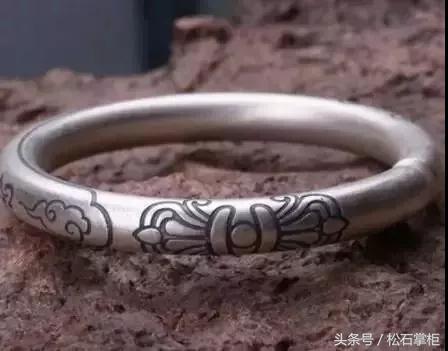 切翡翠原石的视频,冰化翡翠原石视频-第3张图片-翡翠网 切翡翠原石的视频,冰化翡翠原石视频-第3张图片-翡翠网