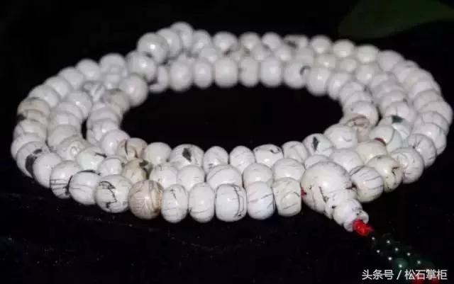 切翡翠原石的视频,冰化翡翠原石视频-第5张图片-翡翠网 切翡翠原石的视频,冰化翡翠原石视频-第5张图片-翡翠网