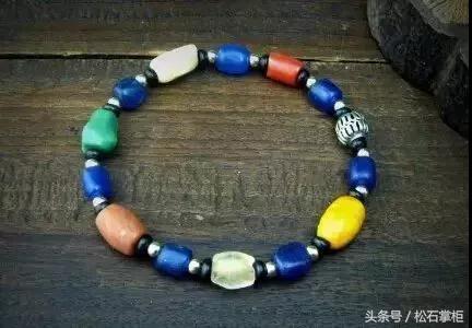 切翡翠原石的视频,冰化翡翠原石视频-第12张图片-翡翠网 切翡翠原石的视频,冰化翡翠原石视频-第12张图片-翡翠网