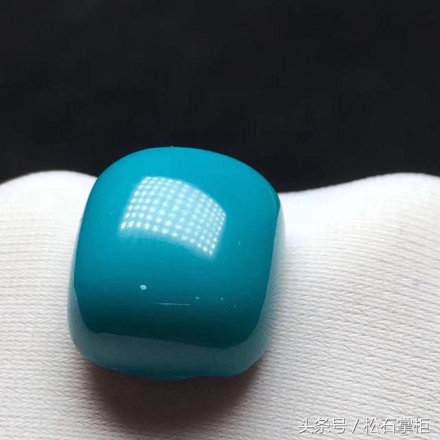 切翡翠原石的视频,冰化翡翠原石视频-第15张图片-翡翠网 切翡翠原石的视频,冰化翡翠原石视频-第15张图片-翡翠网