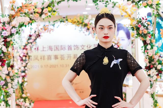 我在老凤祥买的黄金手镯,老凤祥的翡翠手镯能打几折-第2张图片-翡翠网 我在老凤祥买的黄金手镯,老凤祥的翡翠手镯能打几折-第2张图片-翡翠网