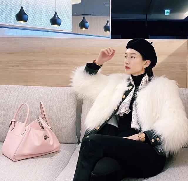 弥漫翡翠原石讲解视频翡翠原石值钱吗-第65张图片-翡翠网 弥漫翡翠原石讲解视频翡翠原石值钱吗-第65张图片-翡翠网