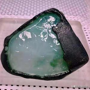 翡翠原石开窗翡翠原石开窗图片-第1张图片-翡翠网 翡翠原石开窗翡翠原石开窗图片-第1张图片-翡翠网