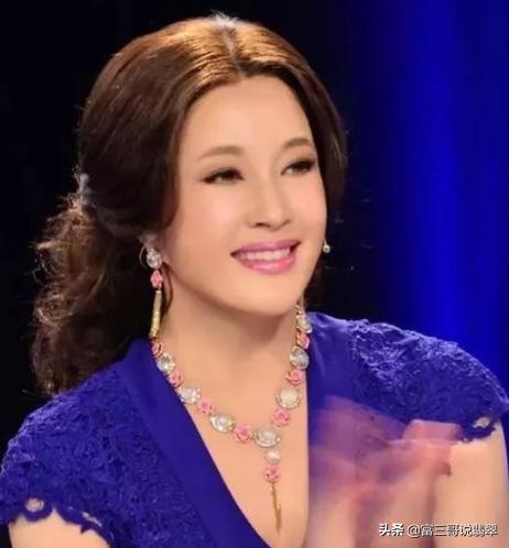 翡翠鉴定小知识如何鉴定翡翠的真假-第11张图片-翡翠网 翡翠鉴定小知识如何鉴定翡翠的真假-第11张图片-翡翠网