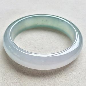 翡翠手镯为什么戴上好看,如何选翡翠镯子-第6张图片-翡翠网 翡翠手镯为什么戴上好看,如何选翡翠镯子-第6张图片-翡翠网