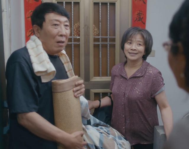 翡翠胸针价格翡翠葡萄胸针-第2张图片-翡翠网 翡翠胸针价格翡翠葡萄胸针-第2张图片-翡翠网