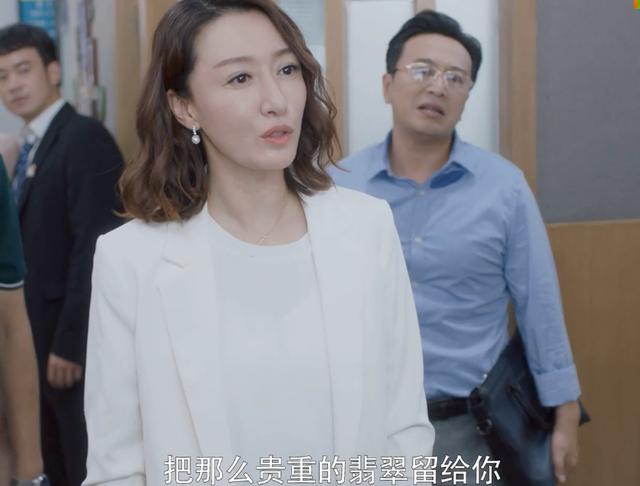 翡翠胸针价格翡翠葡萄胸针-第8张图片-翡翠网 翡翠胸针价格翡翠葡萄胸针-第8张图片-翡翠网