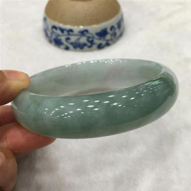 翡翠棉絮可以养得掉吗,翡翠里面有棉絮状怎么样-第4张图片-翡翠网 翡翠棉絮可以养得掉吗,翡翠里面有棉絮状怎么样-第4张图片-翡翠网