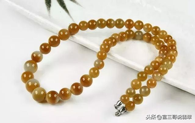 墨绿翡翠珠子项链价格,手链一般多少个珠子好-第10张图片-翡翠网 墨绿翡翠珠子项链价格,手链一般多少个珠子好-第10张图片-翡翠网